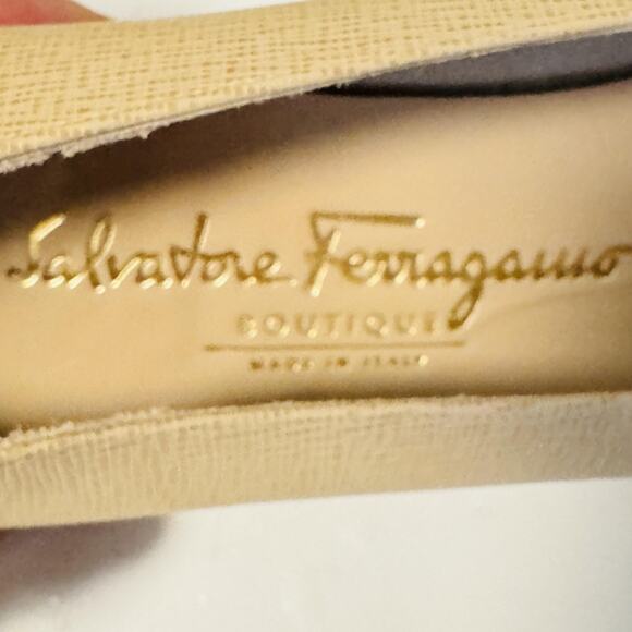 Salvatore Ferragamo Shoes Womens 8 Beige Slip On Pumps Cap Toe Low Heel Dress - Picture 10 of 13